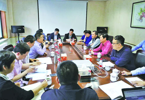 Latest company news about Op 25 April, 2019, Jiangyin-Stads kwamen de Milieubescherming Dienstleiders aan ons bedrijf voor milieuinspectie.